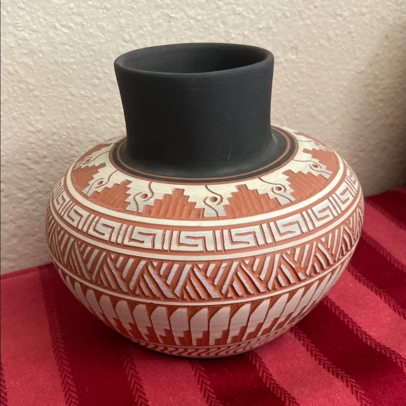 Vintage Navajo Other - Vintage Signed NAVAJO “Sylvia Johnson” Colorful Art Pottery Etched Terracotta